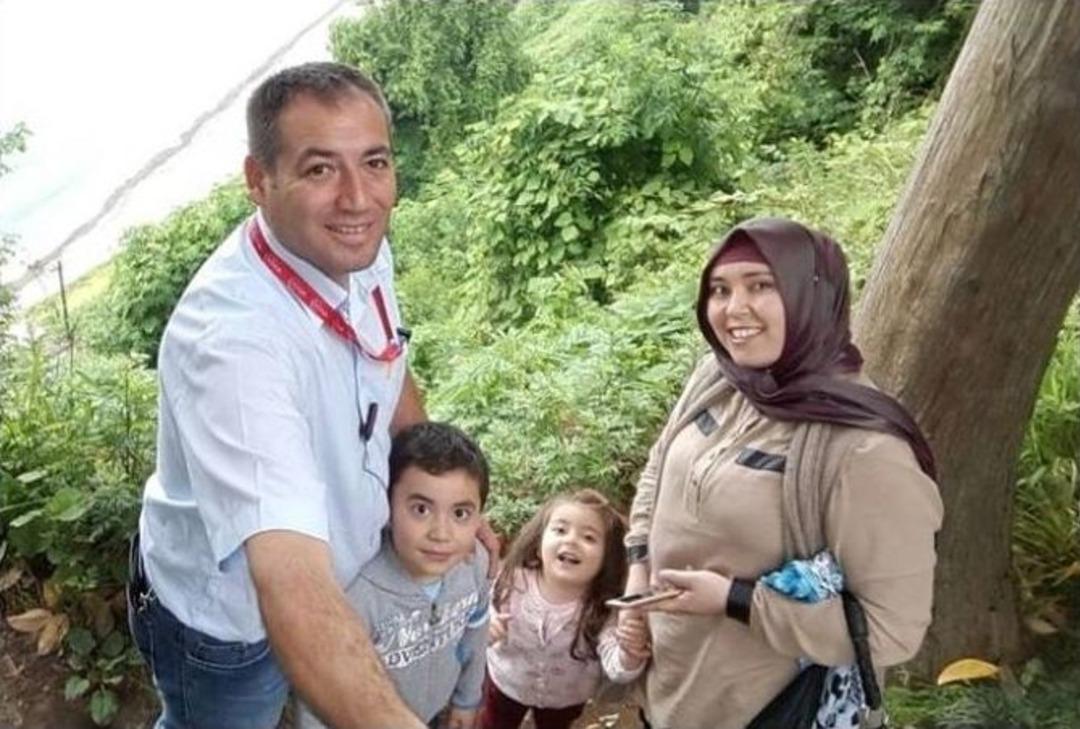 Cinnetin Yok Ettiği Aile Defnedildi