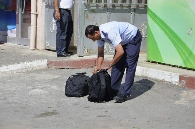 Uşak’ta Şüpheli Valizler Korkuya Neden Oldu