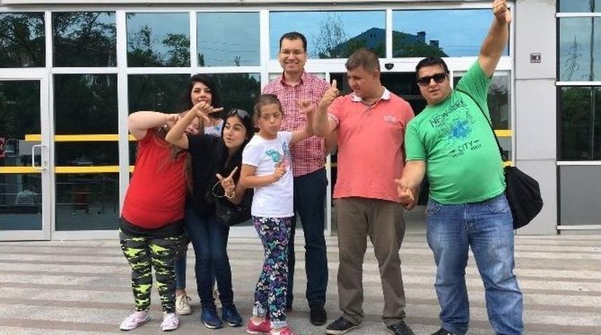 &Ouml;zel &Ccedil;ocuklara &Uuml;cretsiz Diş Taraması