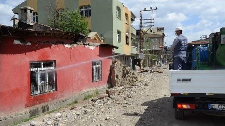 Y&uuml;ksekova&rsquo;da Yıkıntılar İla&ccedil;lanıyor