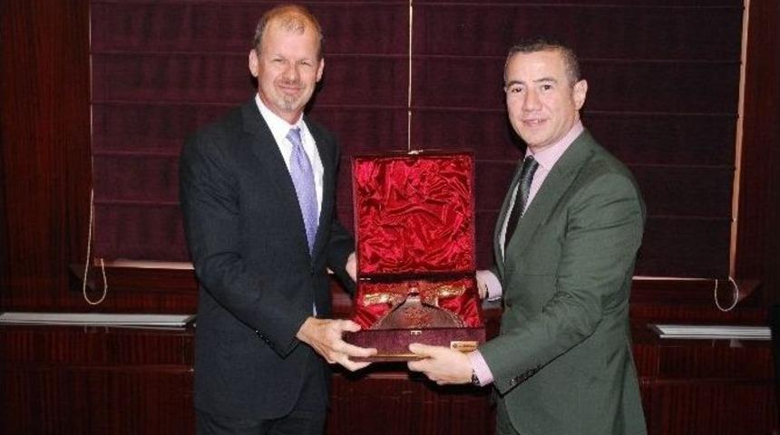 D&uuml;nya Bankası T&uuml;rkiye Direkt&ouml;r&uuml; Zutt, Gto&rsquo;yu Ziyaret Etti