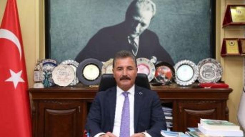 Başkan Tuna, Milli Takıma Euro 2016&rsquo;da Başarılar Diledi