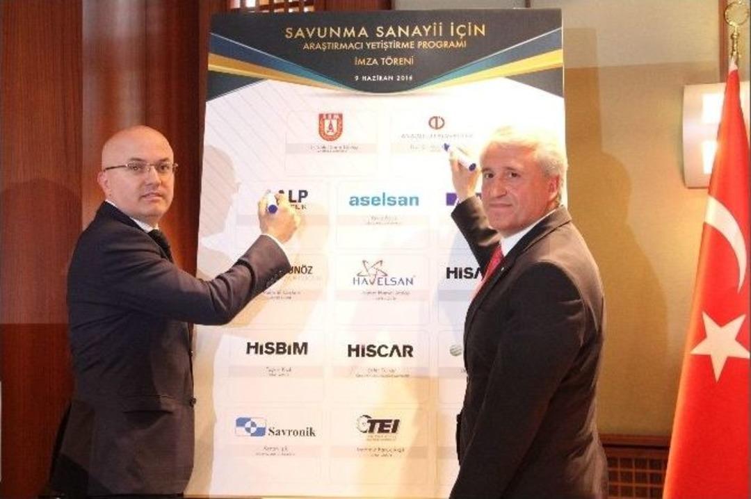 Anadolu &Uuml;niversitesi&rsquo;nde Sayp İmza T&ouml;reni