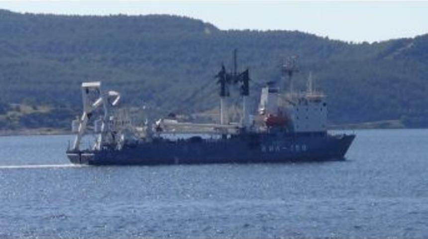 Rus Askeri Gemisi &Ccedil;anakkale Boğazı&rsquo;ndan Ge&ccedil;ti