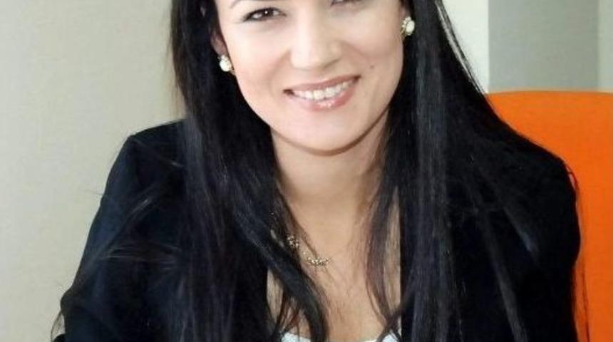 2006 T&uuml;rkiye G&uuml;zeli Sarıbaş, Ak Parti İl Kadın Kolları Başkanı Oldu