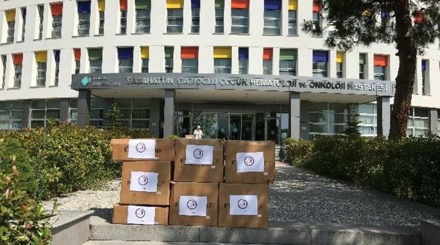 &rsquo;&ccedil;antamda Umut Var&rsquo; G&ouml;n&uuml;ll&uuml;leri L&ouml;der İle Umut Dağıttı