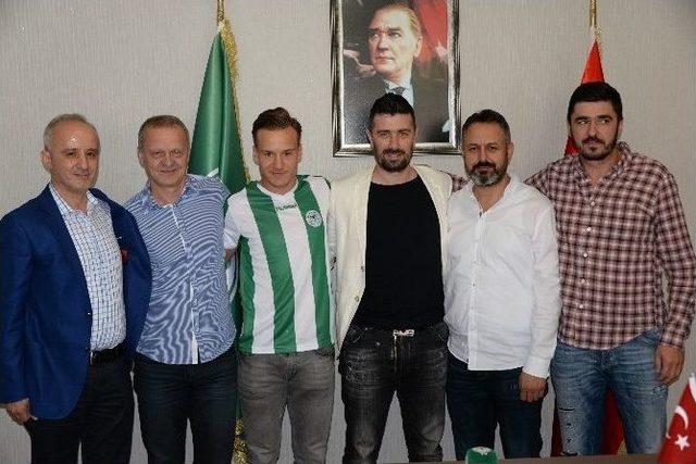 Atiker Konyaspor Deni Milosevic İle 3 Yıllık Sözleşme İmzaladı