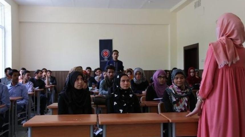 Afganistan&rsquo;da T&uuml;rk&ccedil;e&rsquo;ye Yoğun İlgi