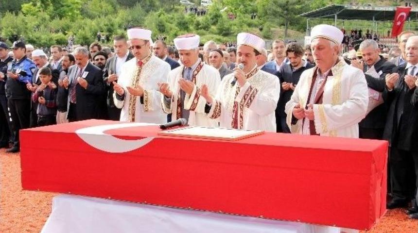 Kayınbabasından Şehit Gelinine Son G&ouml;rev