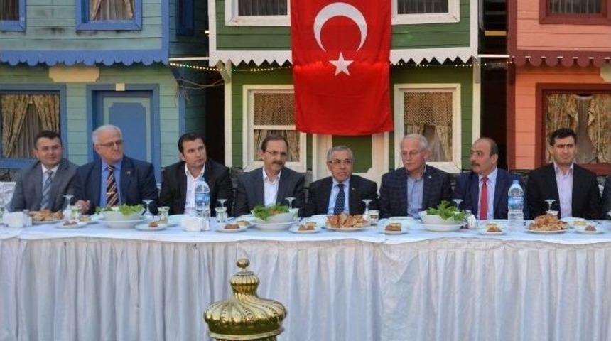 Şehit Aileleri İftar Yemeğinde Buluştu