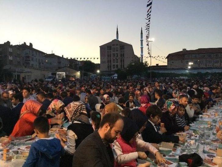 8 Bin 500 Çocuk Aynı Sofrada Buluştu G2