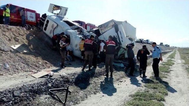 Konya’da Feci Kaza: 7 Ölü