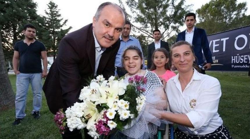 Başkan G&uuml;rlesin&rsquo;den Engelli Vatandaşlara İftar