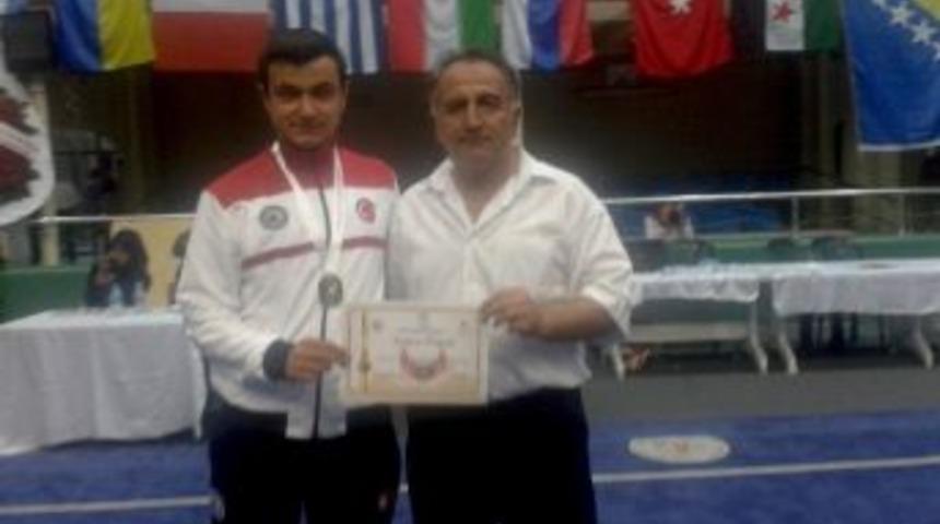 Pursaklar Balkan Şampiyonası&rsquo;nda 2. Oldu