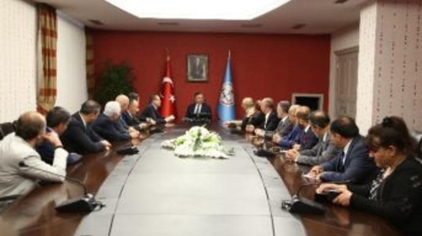 Ato Y&ouml;netiminden Bakan Yılmaz&rsquo;a Ziyaret