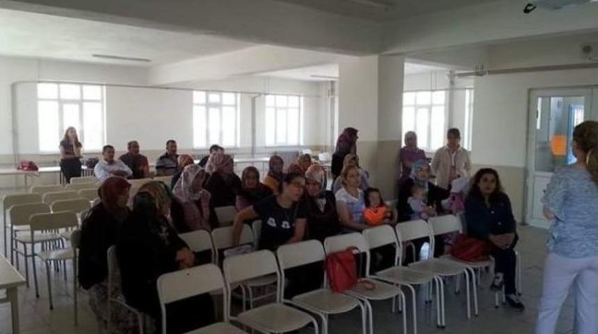 İlk&ouml;ğretim &Ouml;ğrencilerine Ergenlik Eğitimi