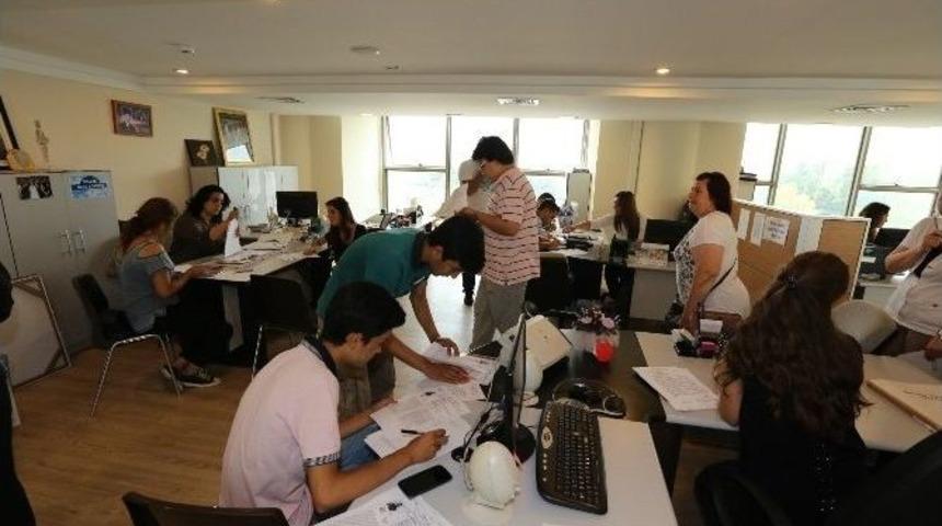 Sel&ccedil;uk&rsquo;ta Lys Adaylarına Ara&ccedil; Desteği