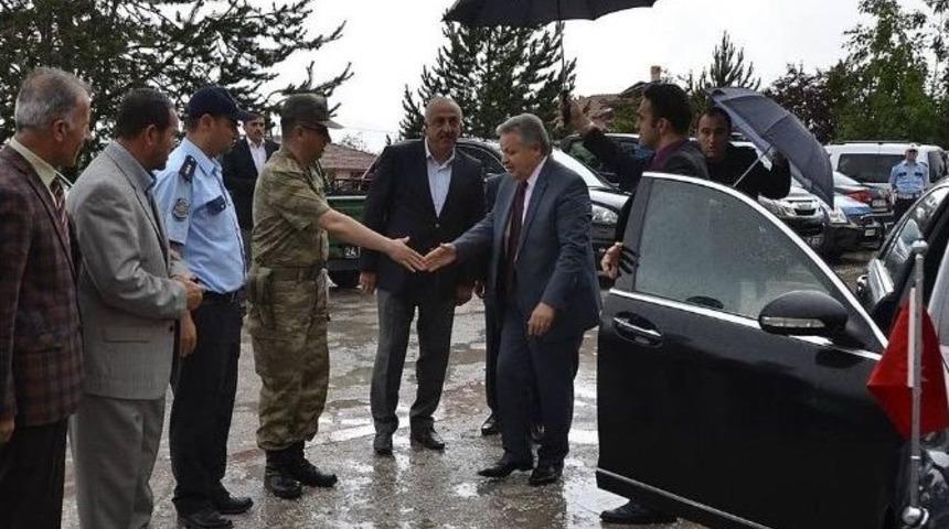 Vali Kahraman&rsquo;dan &Uuml;z&uuml;ml&uuml;&rsquo;ye Veda Ziyareti