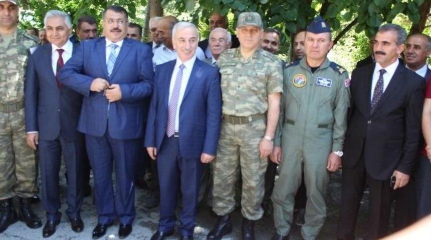 Vali Kam&ccedil;ı Dualarla Uğurlandı