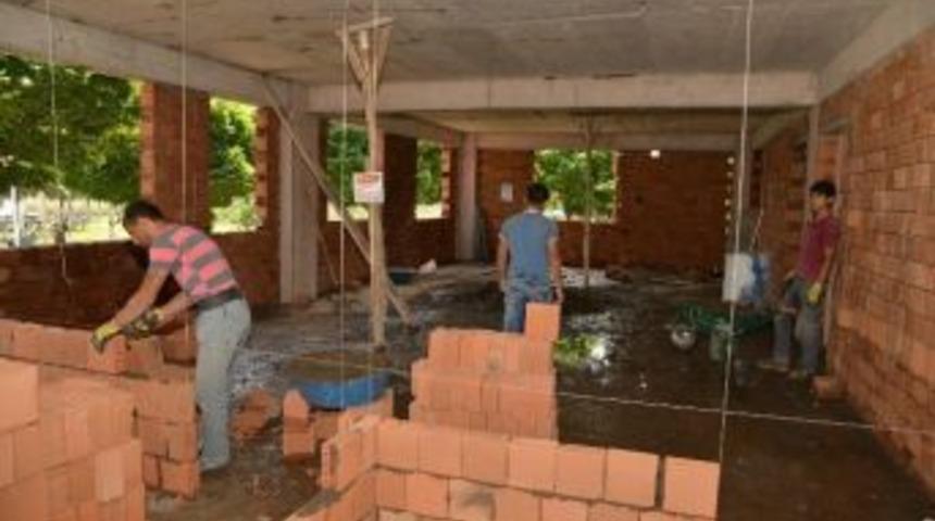 Yenik&ouml;y Mezarlığı&rsquo;nda Yeni İdare Binası Yapılıyor