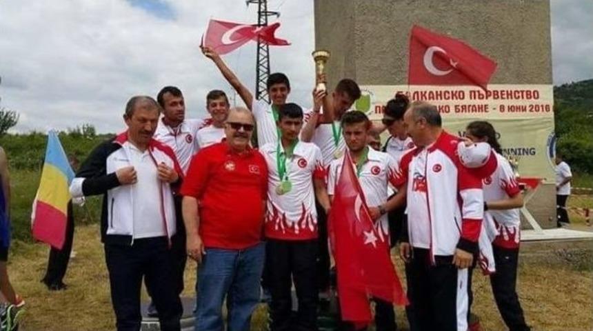 B&uuml;y&uuml;kşehirli Tahsin Milli Takımı Zirveye Taşıdı