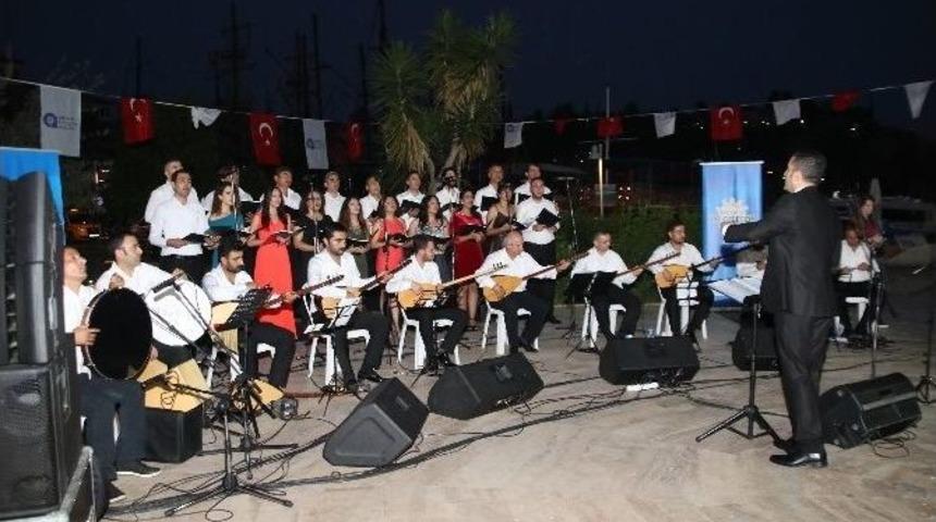 Yat Limanı T&uuml;rk&uuml;lerle Coştu