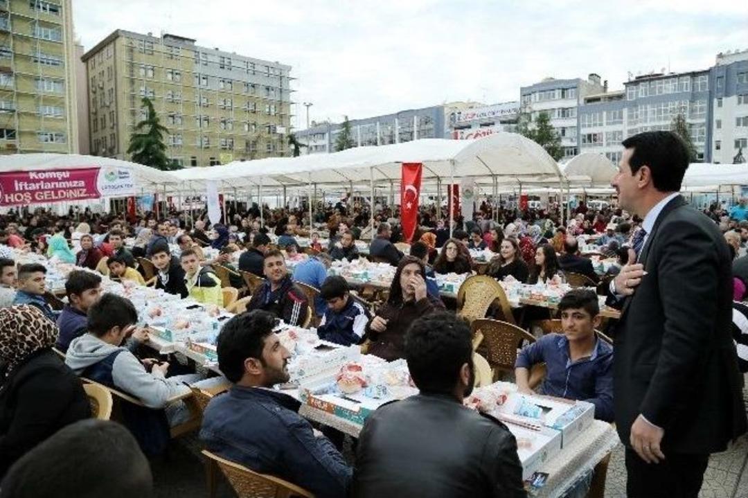 İlkadım&rsquo;dan 10 Bin Kişiye İftar