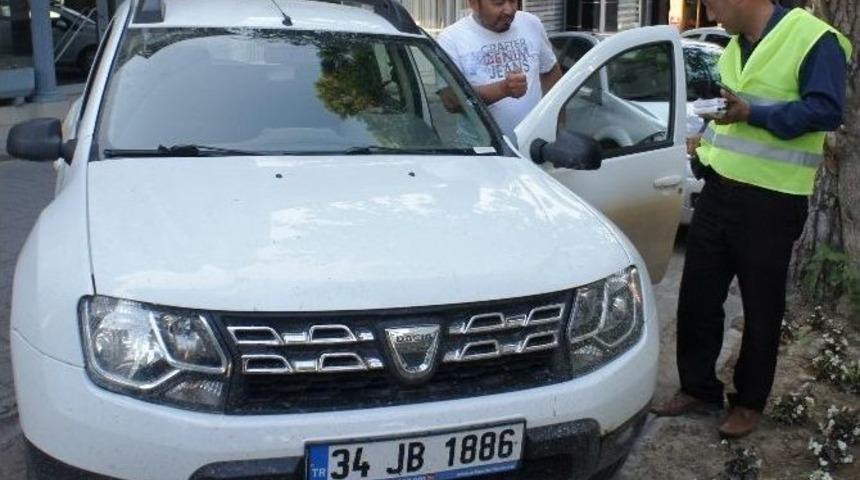 &Uuml;cretli Otopark Uygulaması Başladı Caddeler Boşaldı