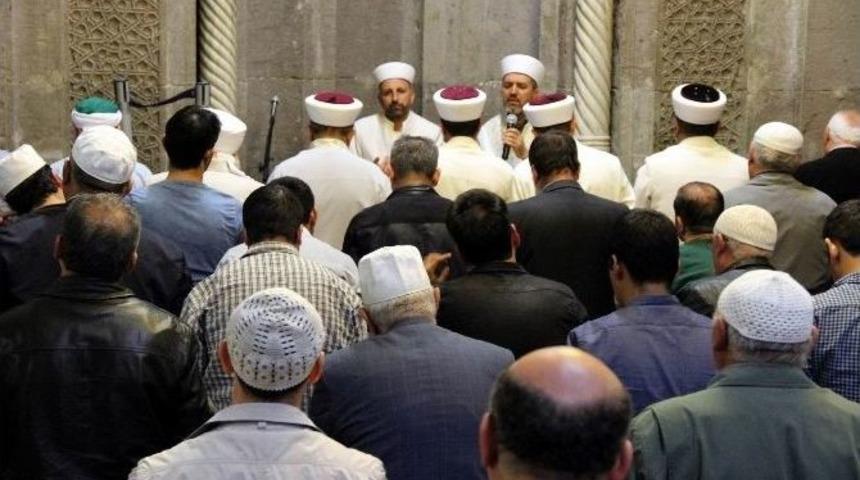 Efsane Boks&ouml;r Muhammed Ali İ&ccedil;in Mevlit Okutuldu