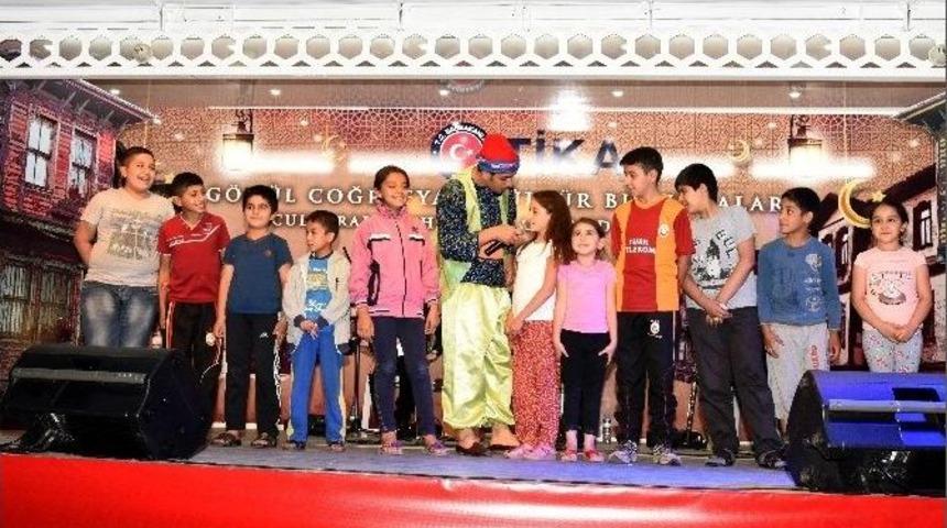 Tika Tırı İle Eğlendiler