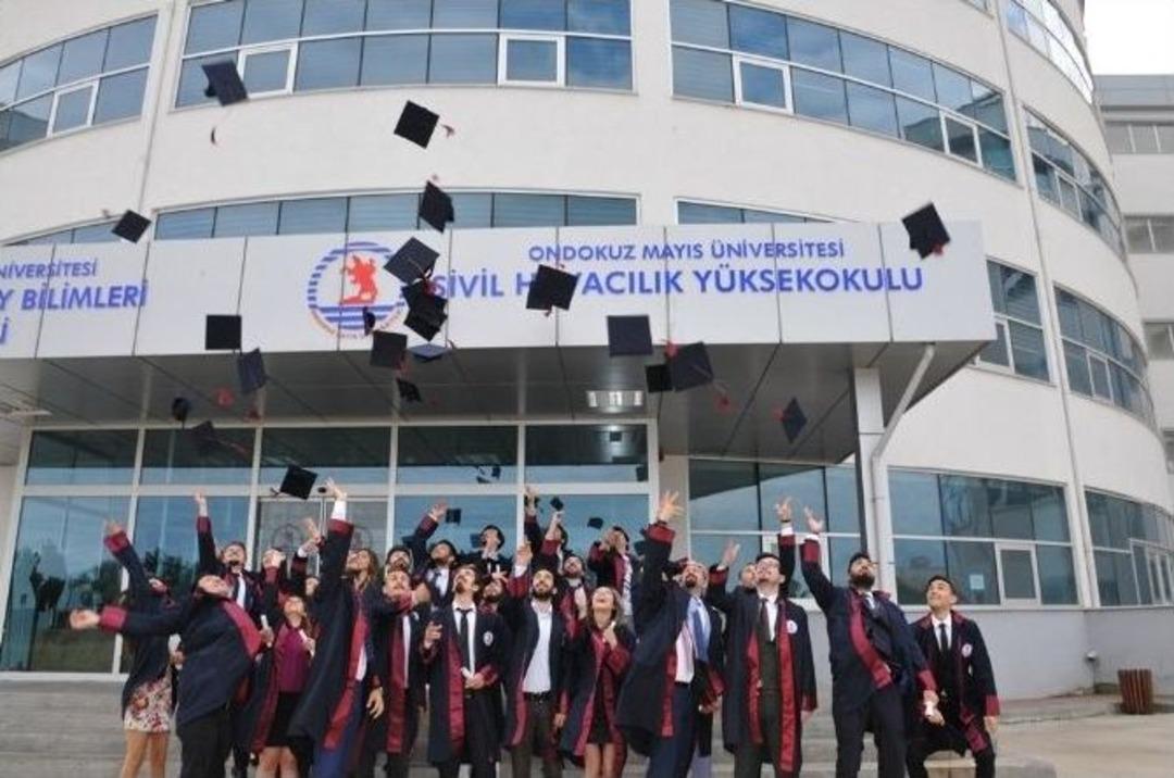 Sivil Havacılık Y&uuml;ksekokulu Mezuniyet T&ouml;reni