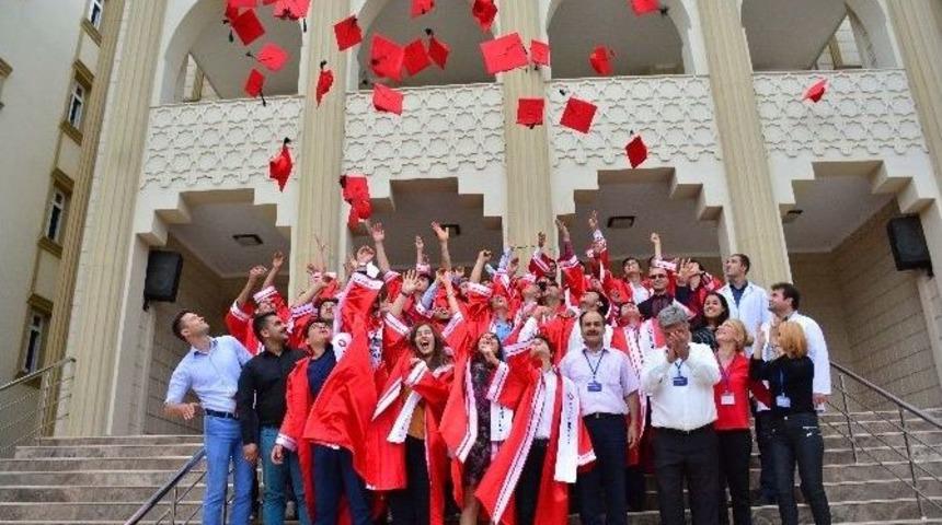 (d&uuml;zeltme) &ldquo;ilk&rdquo;lerin Lisesinde İlk Mezuniyet Sevinci