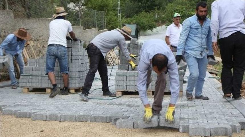 G&uuml;zelyayla Mahallesi Kilit Parke İle Donatılıyor
