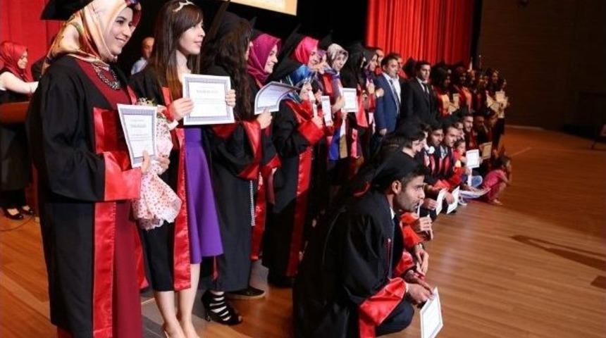 Muş&rsquo;ta Mezuniyet Coşkusu