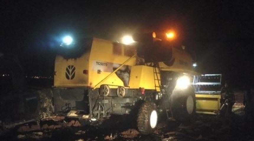 Tarlada &Ccedil;alışan Bi&ccedil;erd&ouml;ver Alev Aldı