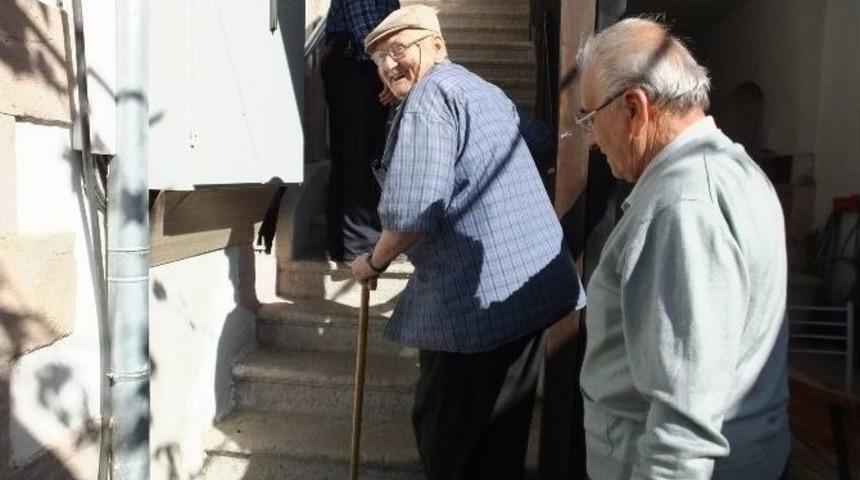 Tarihi Hanay Cami İ&ccedil;in Asans&ouml;r Yapılması İstendi