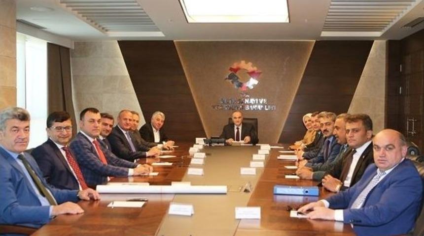 Vali Fidan, Bakan &Ouml;zl&uuml;&rsquo;y&uuml; Ziyaret Etti