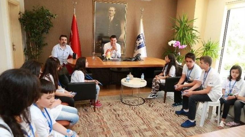 L&ouml;sev, Yaza Bodrum&rsquo;da &rsquo;merhaba&rsquo; Dedi