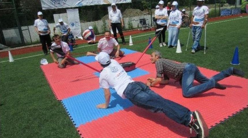 Salıpazarı&rsquo;nda "aşmak İ&ccedil;in Hareket" Spor Şenliği
