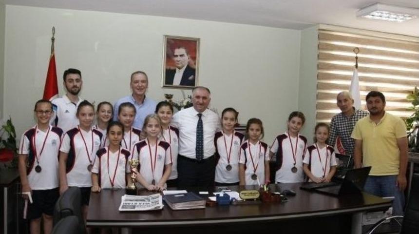 Başkan &Ccedil;ağlayan, Orhangazili Sporcuları Ağırladı