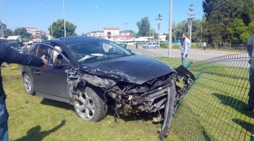 &Ccedil;arşamba&rsquo;da Kaza: 2 Yaralı