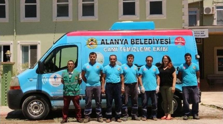 Camilerde Ramazan Temizliği