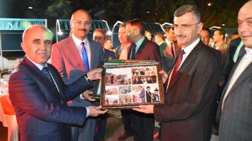 Vali Bektaş&rsquo;a Veda Programı D&uuml;zenlendi