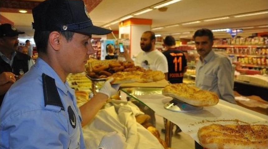 Zabıta Ekiplerinden Ramazan Pidesi Gramajı Denetimi