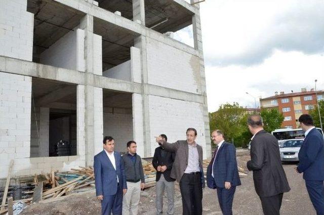 Ak Parti Erzurum Milletvekili Delig&ouml;z, Paland&ouml;ken Belediyesinin Yeni Hizmet Binasını İnceledi 1