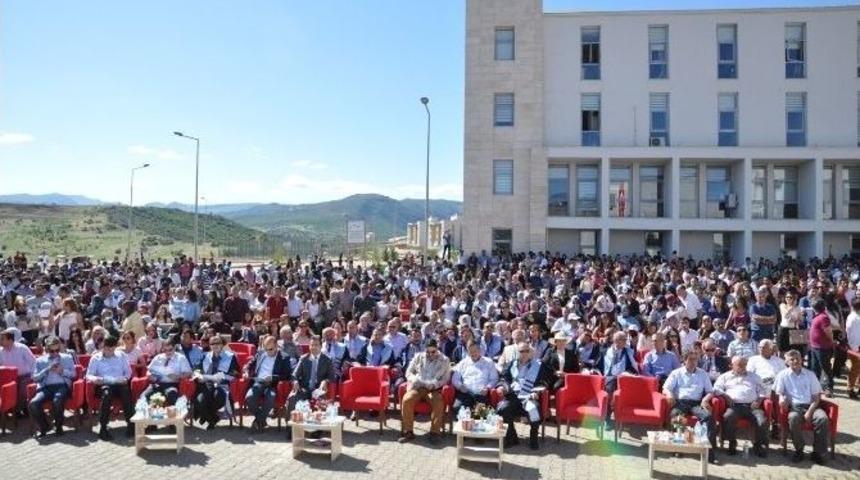 Tunceli &Uuml;niversitesi&rsquo;nde Mezuniyet Coşkusu