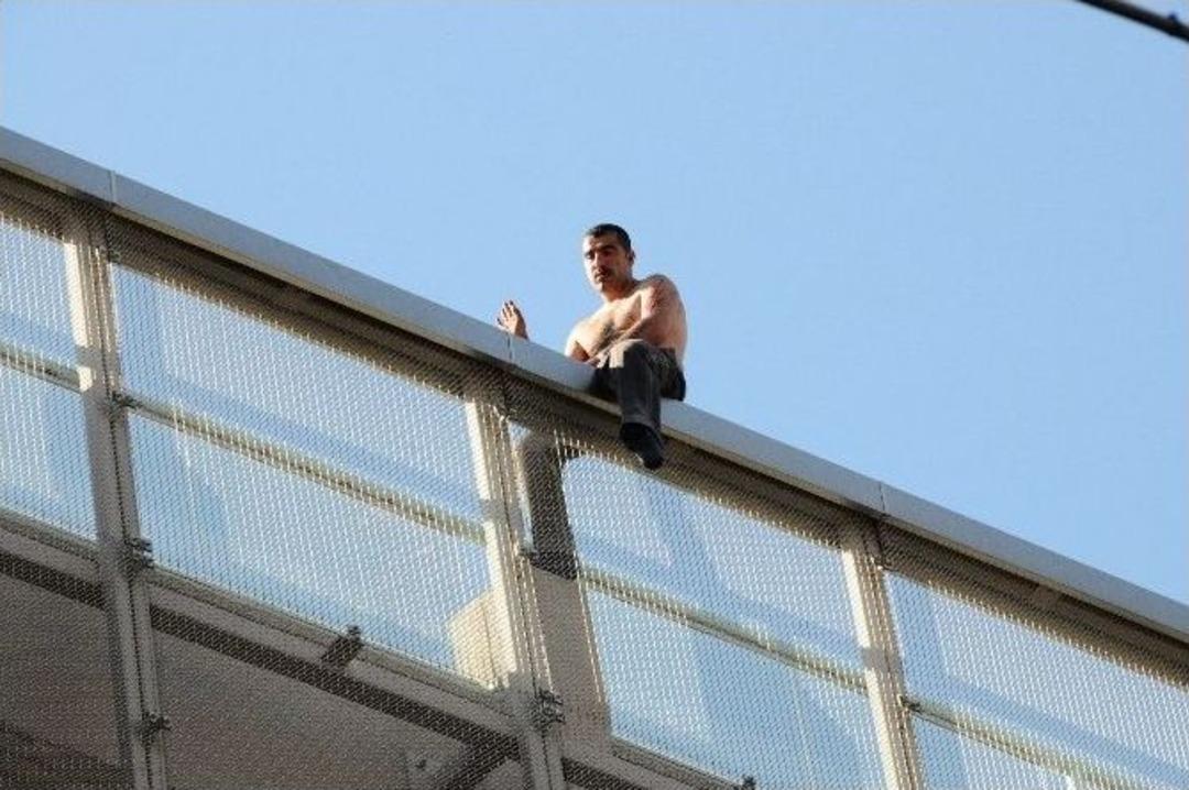 Karak&ouml;y&rsquo;de İntihar Girişimi