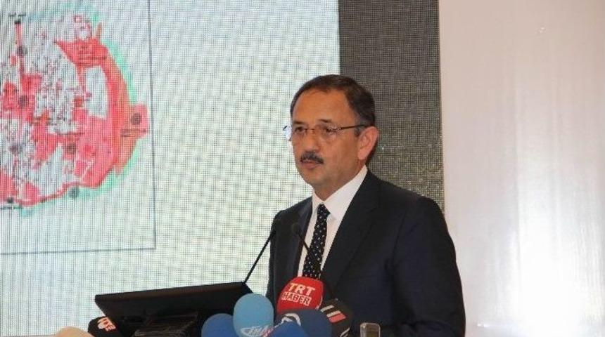 &Ccedil;evre Ve Şehircilik Bakanı Mehmet &Ouml;zhaseki Diyarbakır&rsquo;da