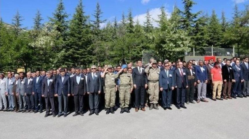 Şehit K&ouml;y Korucular Toprağa Verildi