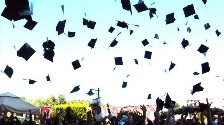 Bozdoğan Meslek Y&uuml;ksek Okulu Mezunlarını Uğurladı